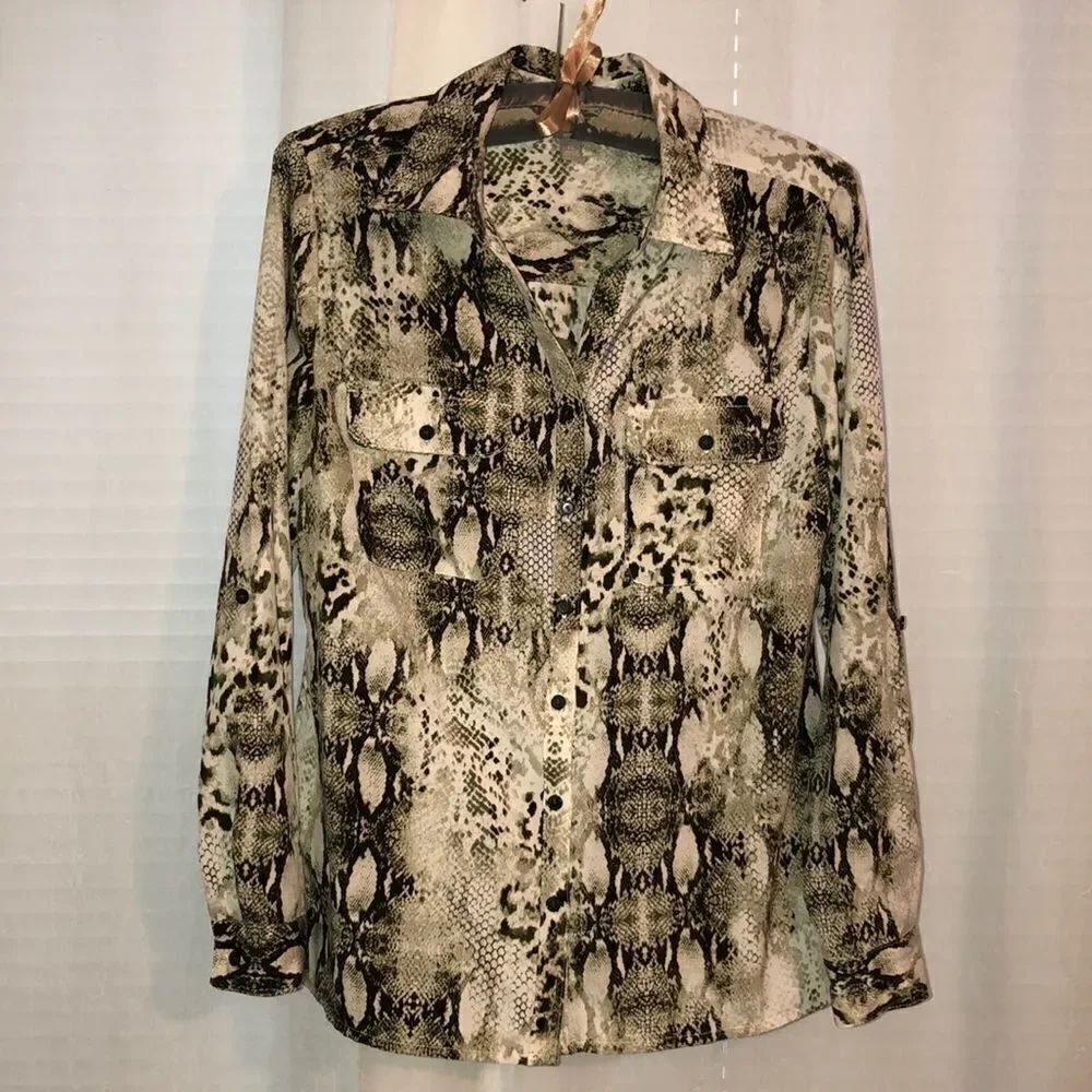 Coral Bay SP Python Print Ivory Camo Black Career Button Down Shirt Pockets